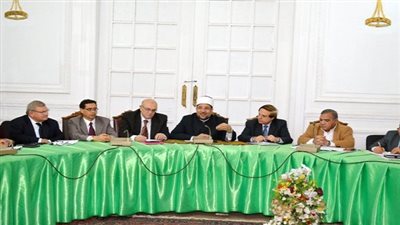 وزير الأوقاف يجتمع مع لجنتي الإعلام واللغات والترجمة  بالمجلس الأعلى للشئون الإسلامية