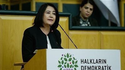 تركيا تأمر باعتقال زعيمة حزب مؤيد للأكراد