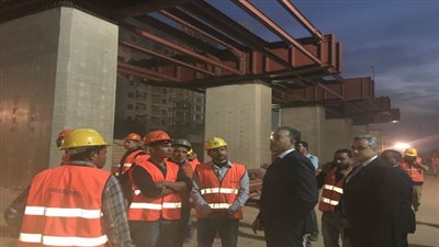 عرفات في جولة مفاجئة لعدد من محطات الجزء الثاني من المرحلة الرابعة للخط الثالث للمترو 