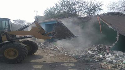 إزالة التعديات علي ١٧ فدان أملاك ري بالقليوبية