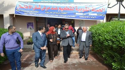 بالصور.. محافظ السويس  يفتتح الحملة القومية للتطعيم ضد مرض شلل الاطفال