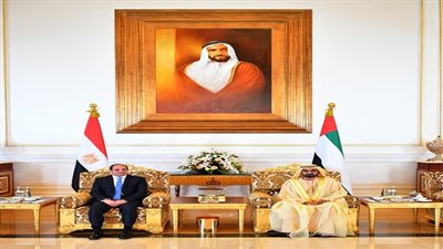 الرئيس السيسي يصل أبو ظبى ويجرى جلسة مباحثات  