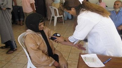 جامعتى السويس والزقازيق تنظمان قافلة طبية لعلاج مرضى مدينة المقاومة