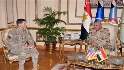 وزير الدفاع ورئيس الأركان يلتقيان بالفريق أول جوزيف فوتيل قائد القيادة المركزية الأمريكية
