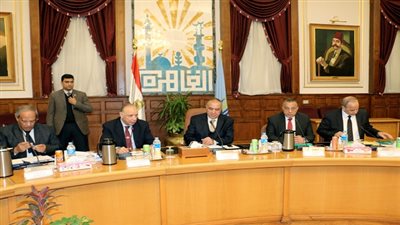 وزير التنمية المحلية ومحافظي القاهرة والجيزة والقليوبية يناقشون أهم المشروعات والتحديات التي تواجه تلك المحافظات