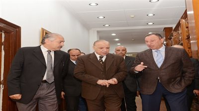 محافظ القاهرة يستقبل كابتن محمود الخطيب