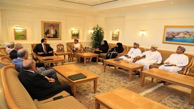 عبد الغفار يبحث مع وزير القوى العاملة بسلطنة عمان سبل التعاون بين البلدين