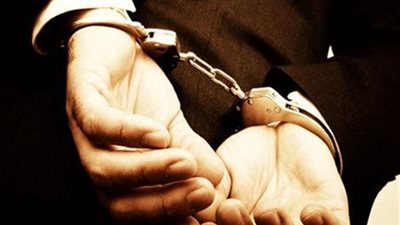 القبض على امين شرطة سابق لقيامه بالنصب علي المواطنين بالقليوبية