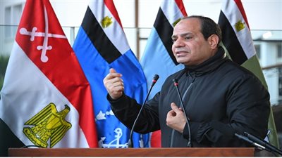 خلال زيارة الكلية الحربية.. 