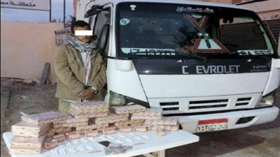 ضبط أحد الأشخاص لقيامه بالإتجار فى الأقراص المخدرة وبحوزته 25 ألف قرص