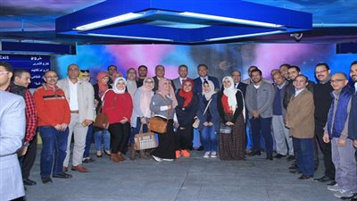 وزير النقل في جولة بمحطة الاوبرا بعد تجميلها بالرسومات والفنون التشكيلية 