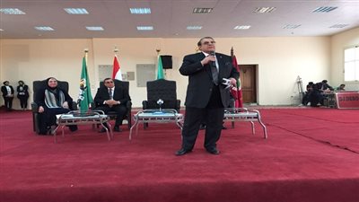 بالصور حسن راتب يُهدى 30 منحة لشباب جامعات شمال الصعيد بالمؤتمر الإقليمي الأول للشباب بشمال الصعيد