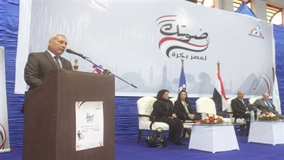 بالصور.. محافظ السويس يشهد مؤتمر 