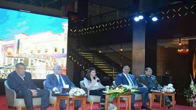 وزيرة السياحة تلتقي بمستثمرى البحر الأحمر وجنوب سيناء بالغردقة