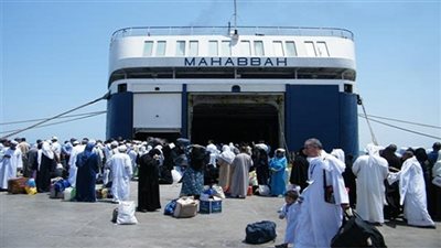 وصول 8500 طن بوتاجاز و 742 راكب لمينائى السويس  سفاجا