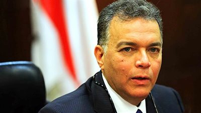 شاهد| موقف طريف لوزير النقل أثناء الدراسة.. ماذا حدث؟