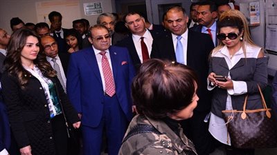 بالصور.. حسن راتب يقود مسيرة فنية وثقافية في زيارة لأطفال 57357