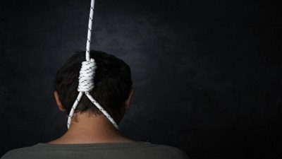 انتحار عامل لـ