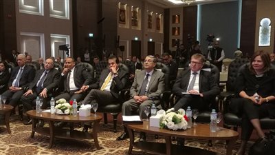 وزيرى الكهرباء والتعليم العالى يشاركان فى افتتاح مشروع محطة طاقة شمسية نموذجية متعددة الأغراض ببرج العرب