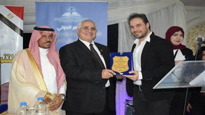 مؤتمر التنمية البشرية يكرم تامر بجاتو ورواد الأعمال