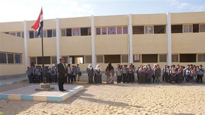 طلاب السويس ينشدون  