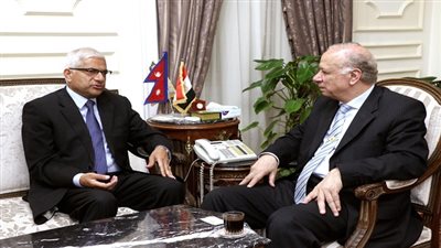 محافظ القاهرة يستقبل سفير نيبال 