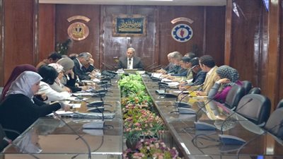 محافظ السويس يشدد بسرعة انهاء مشروعات الخطة الاستثمارية في أول أبريل