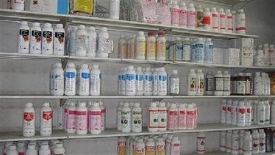 ضبط شخصين لحيازتهما 3 طن من الأدوية البيطرية مجهولة المصدر