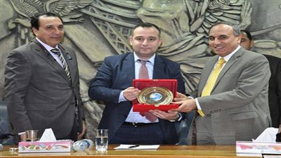 تكريم روسي لنقابة الصحفيين ومنح دراسية بإسم الراحل رضا غنيم 