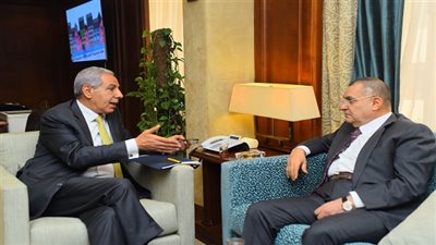 قابيل يبحث مع رئيس الجانب الكويتي تفعيل دور المجلس لتعزيز العلاقات التجارية والاستثمارية