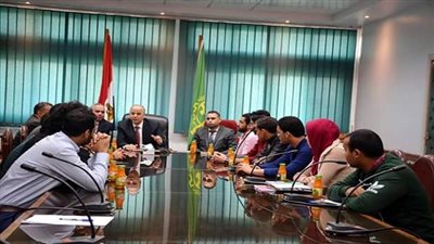 محافظ القليوبية يلتقي مع رؤساء اتحاد الطلبة والطالبات بجامعة بنها                 