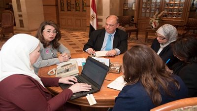 والى تناقش التوسع في تطبيق برنامج فرصة 