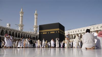 رحلة عمرة بالتقسيط.. تعرف على شروطها