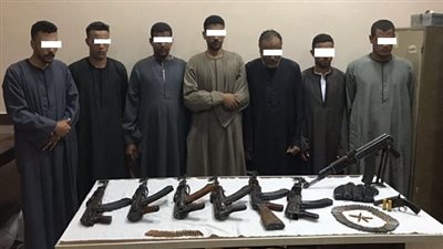 ضبط 8 قطع سلاح نارى و67 طلقة نارية، 2 طرف خصومة ثأرية بأسيوط