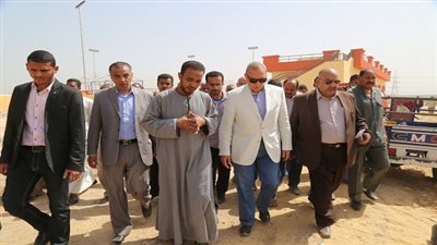 محافظ قنا يتفقد نادي نقادة الجديد