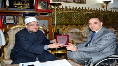 وزير الأوقاف يستقبل وفد المجلس القومي لشئون الإعاقة