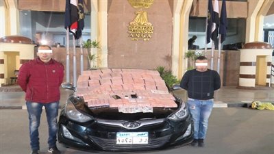 ضبط شخصين وبحوزتهما خمسون ألف قرص مخدر لعقار الترامادل