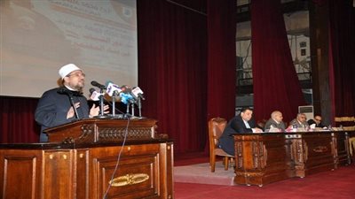 وزير الأوقاف يشيد بدور جامعة القاهرة ورئيسها في إحياء المواسم الثقافية 