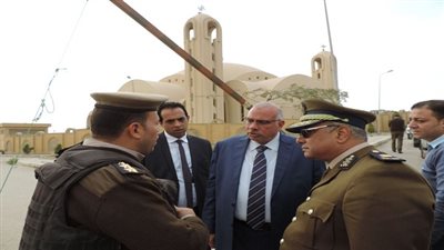 بالصور.. مدير أمن القليوبية يشن حملة أمنية مكبرة علي مدينة العبور