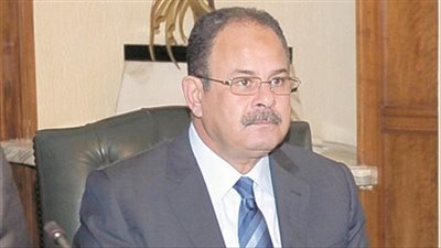 وزير الداخلية يكافئ 