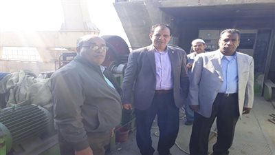 رئيس قطاع الخزانات بوزارة الرى يتفقد بوابات مفيض قناطر أسنا الجديدة