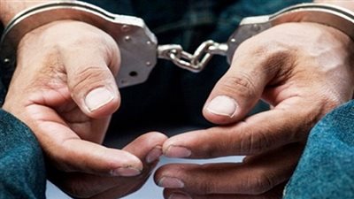 ضبط عاطل أثناء إدخاله  أقراص مخدرة لنجل خاله المحبوس بالخانكة