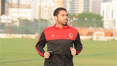 أحمد فتحي يخوض المران منفردا