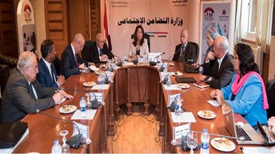 والي تعقد اجتماع ًتنظيم وتنسيق الجهود لبدء عمليات التسكين للأسر المتضررة  