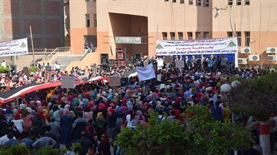 بالصور..  وقفة بجامعة بنها للتضامن مع القوات المسلحة والشرطة