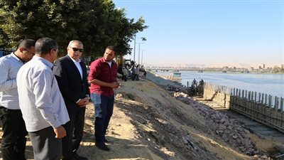 محافظ قنا يتابع الأعمال الإنشائية بالمرسي السياحي بمدينة نجع حمادي