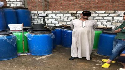 بالصور.. مباحث تموين الفيوم تضبط ٣٢ طن مخلل مجهول المصدر 