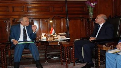 محافظ القليوبية يبحث إقامة مزرعة للانتاج الحيوانى بالتنسيق مع وزير الزراعة