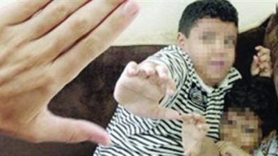 طالب يرفض ممارسة الشذوذ مع زميله.. ماذا حدث لهم؟