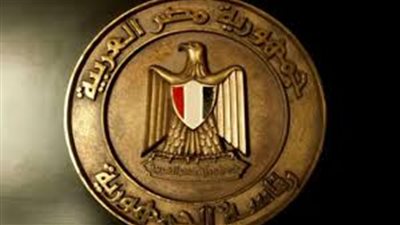 عامل ينتحل صفة مستشار رئيس الجمهورية.. هل نصب على أحد؟